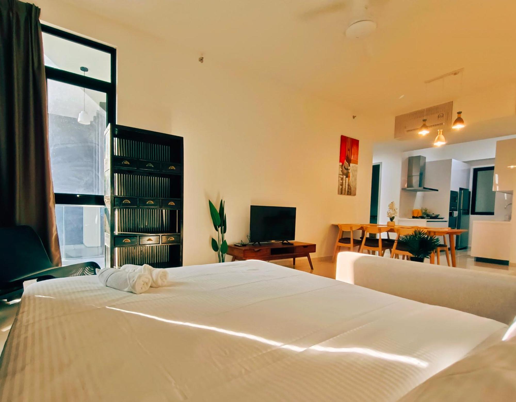 New Georgetown Instagramable 2Br Homestay For 10Pax 无敌美景两房民宿 Beacon Executive Suite エクステリア 写真