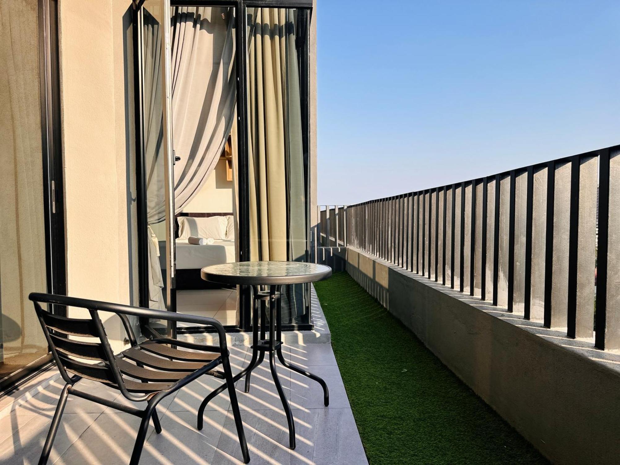 New Georgetown Instagramable 2Br Homestay For 10Pax 无敌美景两房民宿 Beacon Executive Suite エクステリア 写真