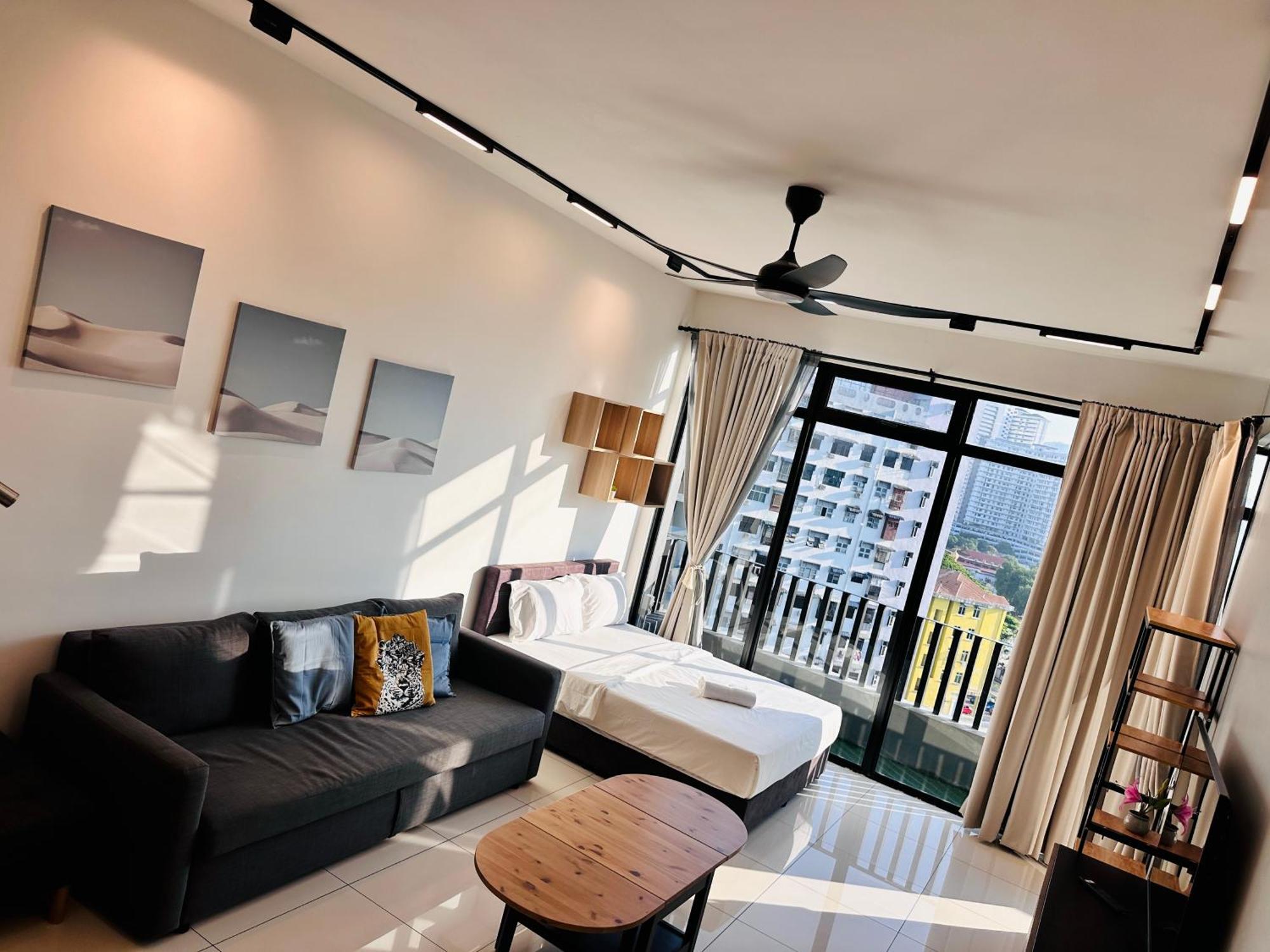 New Georgetown Instagramable 2Br Homestay For 10Pax 无敌美景两房民宿 Beacon Executive Suite エクステリア 写真
