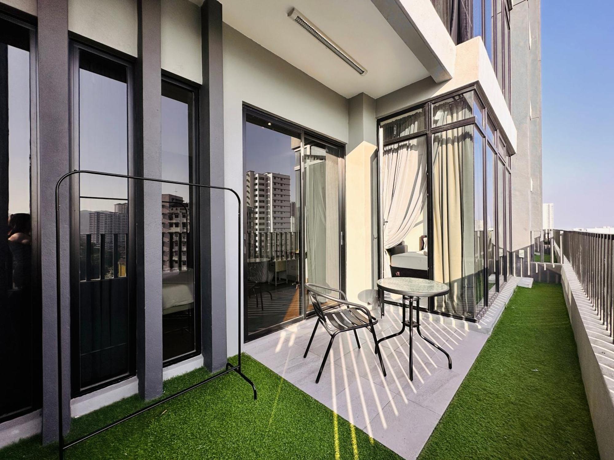 New Georgetown Instagramable 2Br Homestay For 10Pax 无敌美景两房民宿 Beacon Executive Suite エクステリア 写真