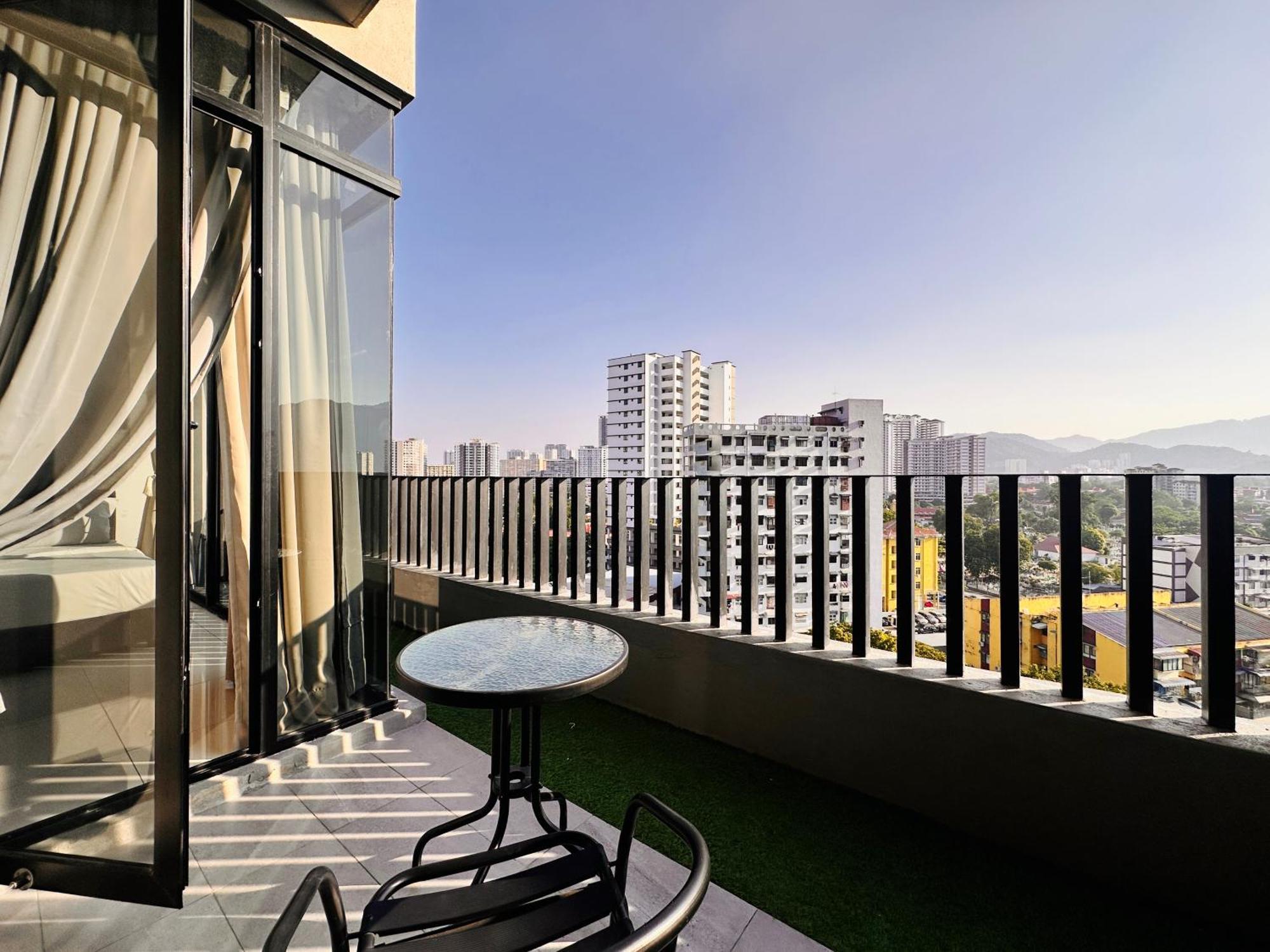 New Georgetown Instagramable 2Br Homestay For 10Pax 无敌美景两房民宿 Beacon Executive Suite エクステリア 写真