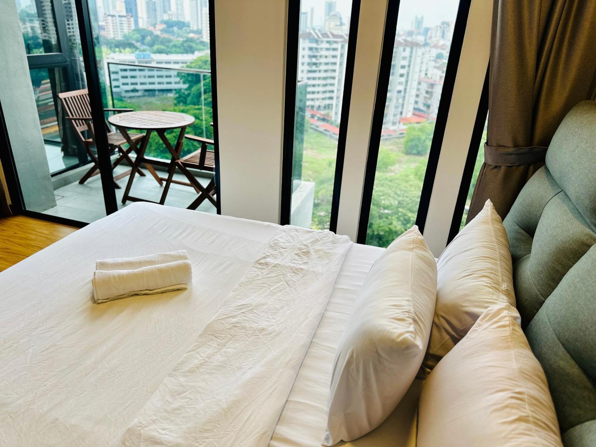 New Georgetown Instagramable 2Br Homestay For 10Pax 无敌美景两房民宿 Beacon Executive Suite エクステリア 写真